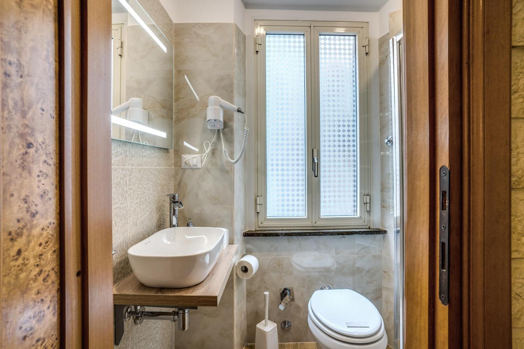 רומא Fontana Di Trevi Charming Apartment מראה חיצוני תמונה
