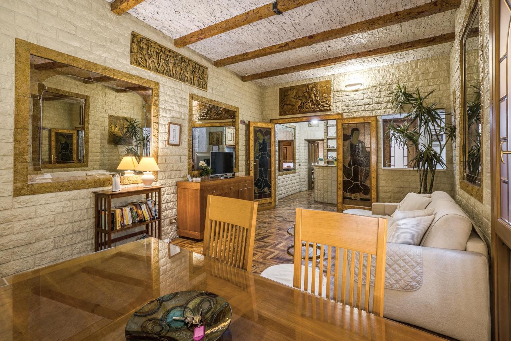 רומא Fontana Di Trevi Charming Apartment מראה חיצוני תמונה