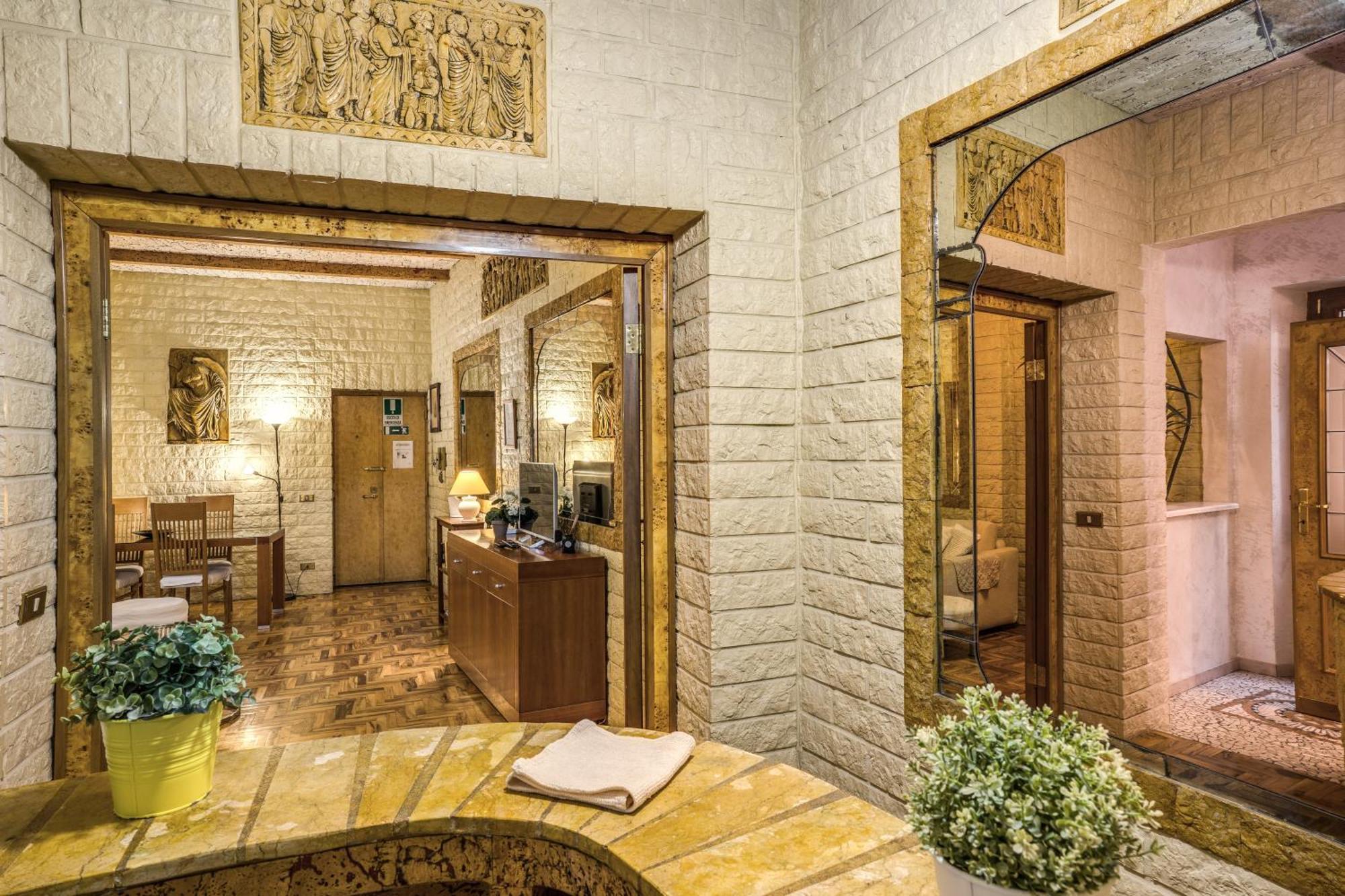 רומא Fontana Di Trevi Charming Apartment מראה חיצוני תמונה
